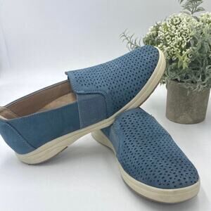 Earth Origins Eclipse‎ Elin Blue Perforated Slip On Comfort Shoe Women's Sz 7.5